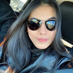 Meet your Posher, Myka